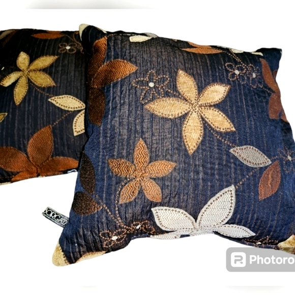 Borgata Other - Borgata 18-inch decorative pillows (2). Chocolate brown.